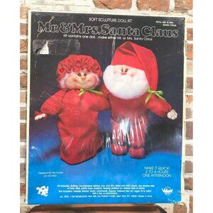 Vintage 70s Mr & Mrs Santa Claus Soft Sculpture Doll Kit #876 Valiant Crafts NEW